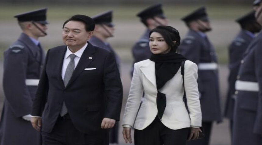 Top South Korean Official Heads to U.S. for High-Stakes Talks on Tariffs, Trade Status