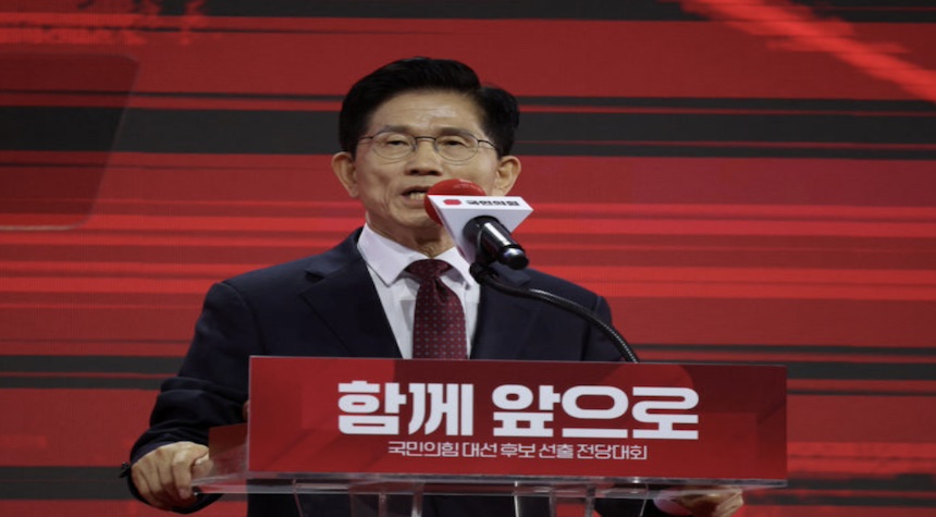 Presidential Candidate Kim Open to Renegotiating U.S. Troop Costs in South Korea