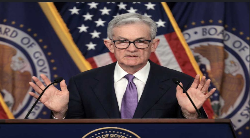 Finance Agency Chief to Powell: Cut Rates or Resign