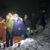 Massive Rescue Operation Saves 580 Hikers from Deadly Everest Blizzard