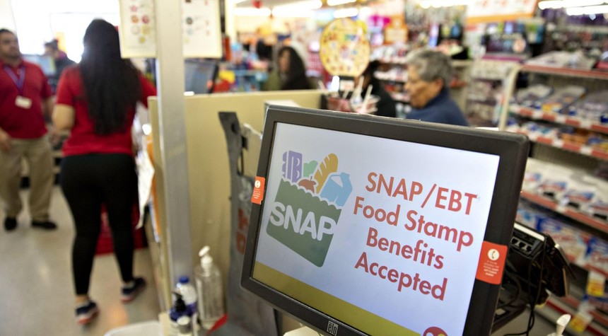 States Warn of Food Stamp Disruption Amid Budget Standoff