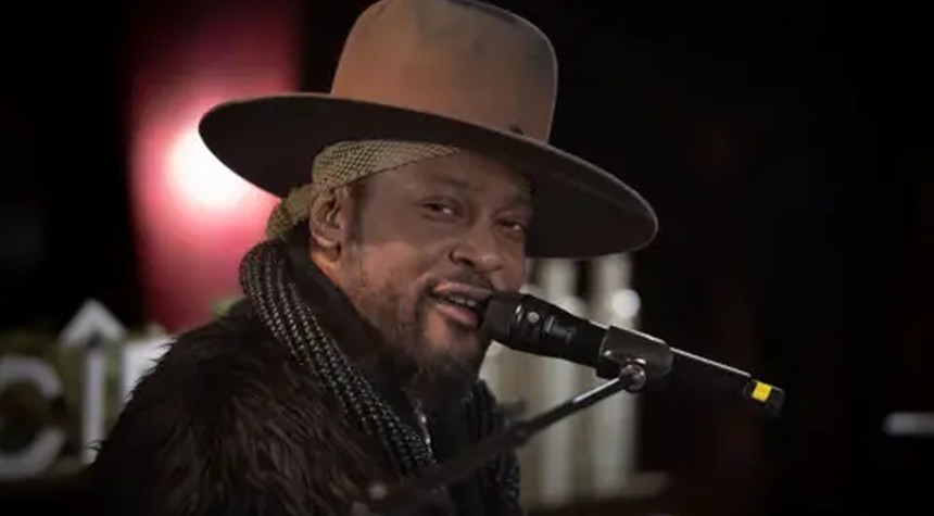 Grammy-Winning R&B Pioneer D'Angelo Passes Away at 51