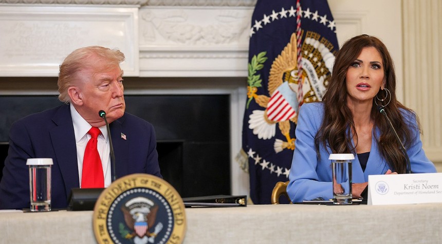 ICE Arrests Violent Criminal Illegal Immigrants in Pre-Christmas Enforcement Sweep