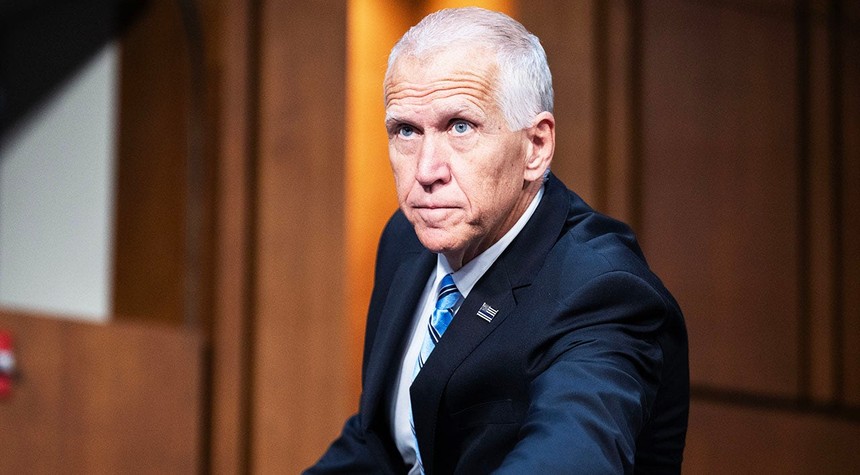 Republican Senator Blocks Trump's Fed Pick Until DOJ Drops Powell Probe