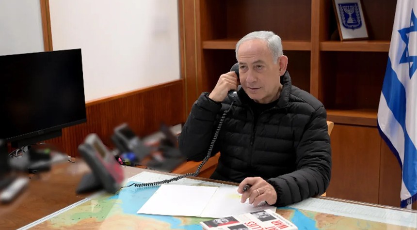 Trump Commands Iran Strikes From Mar-a-Lago While Netanyahu Stands Ready