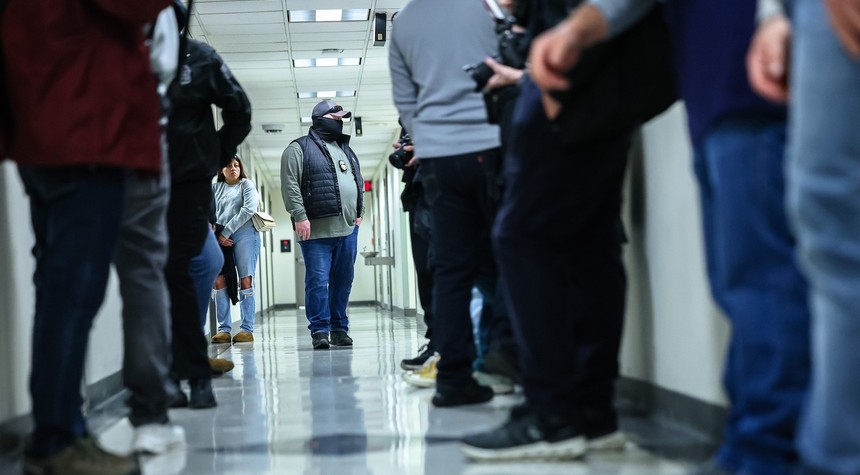 Federal Judge Blocks ICE From Turning Immigration Courts Into Arrest Traps