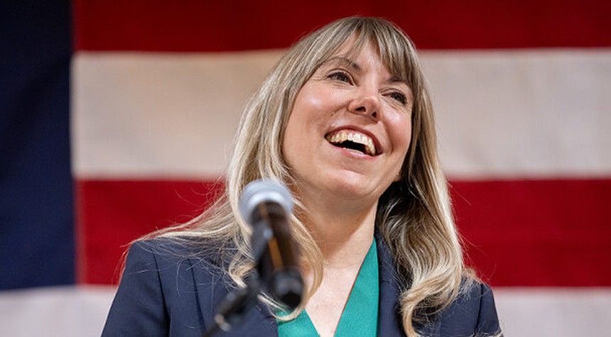 Iowa Democrat Gets National Boost Despite Record Voters Reject