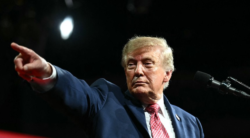 Kansas Rally Sees Trump Hand Farmers $8 Billion in Diesel Cost Relief