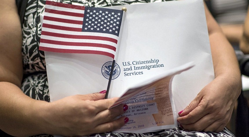 The Visa Fraud Ring That Made Thousands by Faking Armed Robberies in Chicago